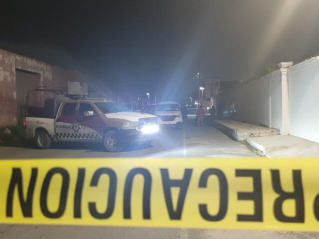 Police check on a cartel killing in Ciudad Victoria, Tamaulipas. (Credit Breitbart News Fo