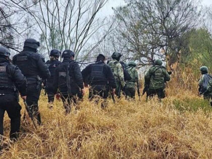 Mexican police and military (Breitbart News Foundation / Cartel Chronicles)